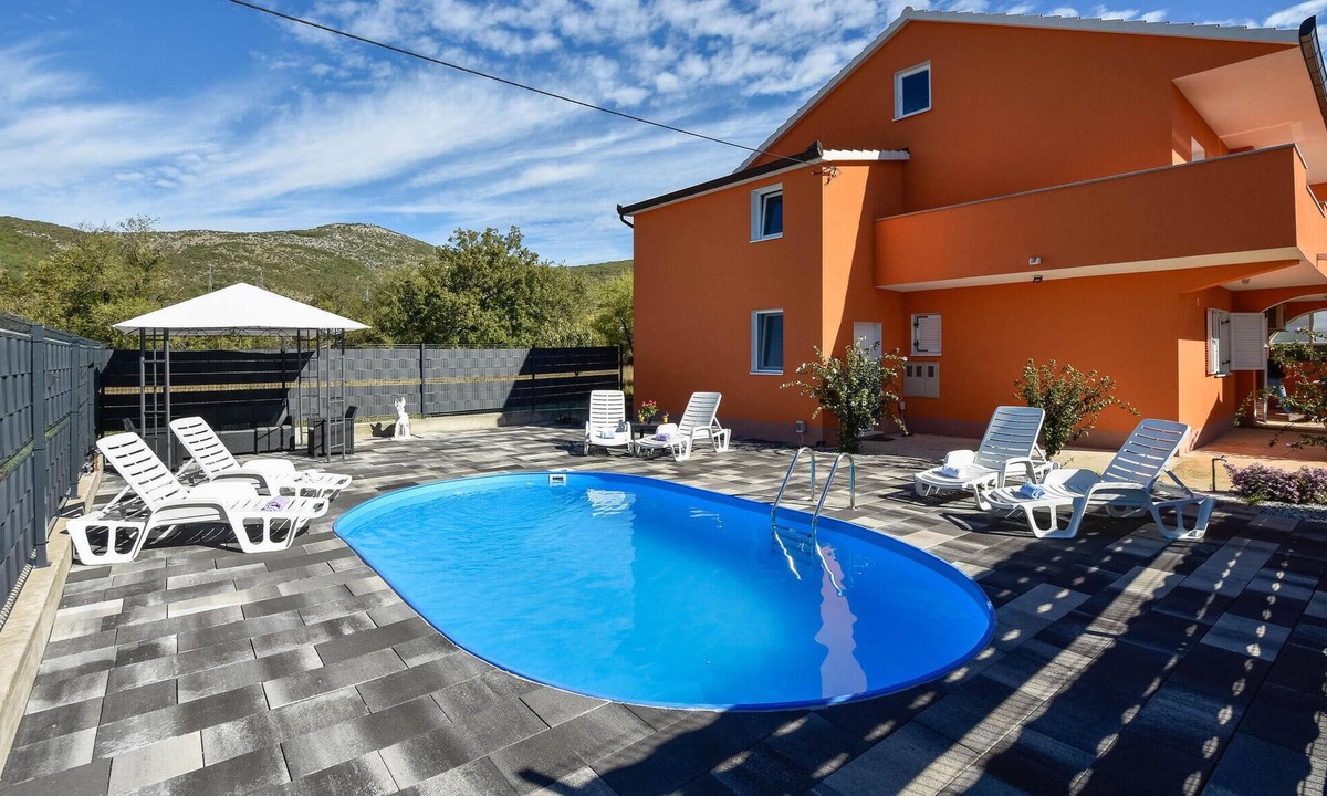 Dugopolje House | Awesome home in Dugopolje with private swimming pool, can be inside or outside