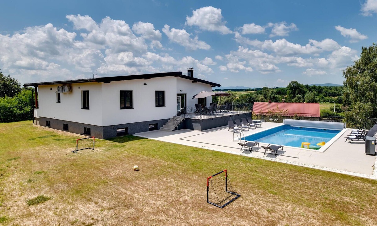 Rakovec House | Awesome home in Dvorisce