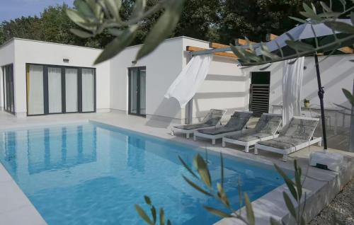 Fazana House | Awesome Home In Fazana