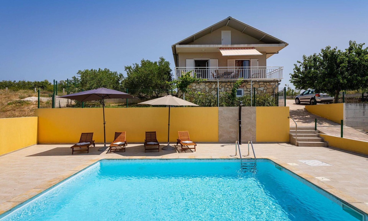 Murvica House | Awesome home in Murvica Gornja