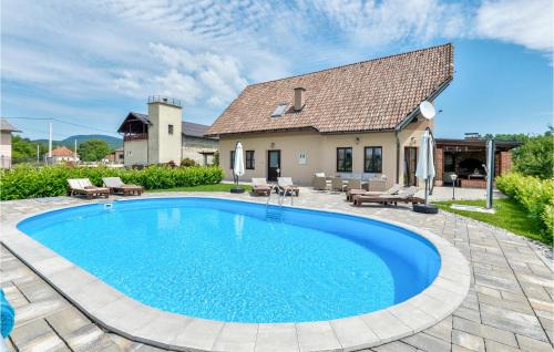 Krasic House | Awesome Home In Krasic With Sauna