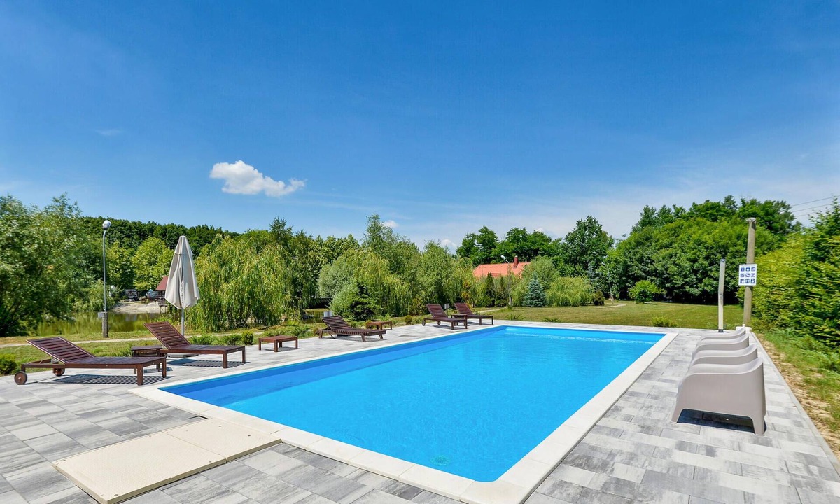 Mala Ludina House | Awesome home in Mala Ludina with sauna