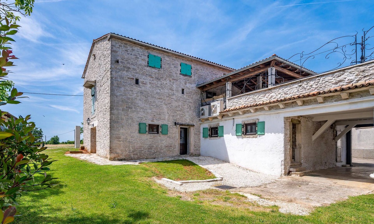 Katun Lindarski House | Awesome home in Pazin with WiFi