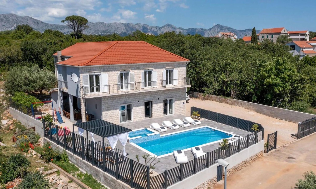 Sucuraj House | Awesome home in Sucuraj