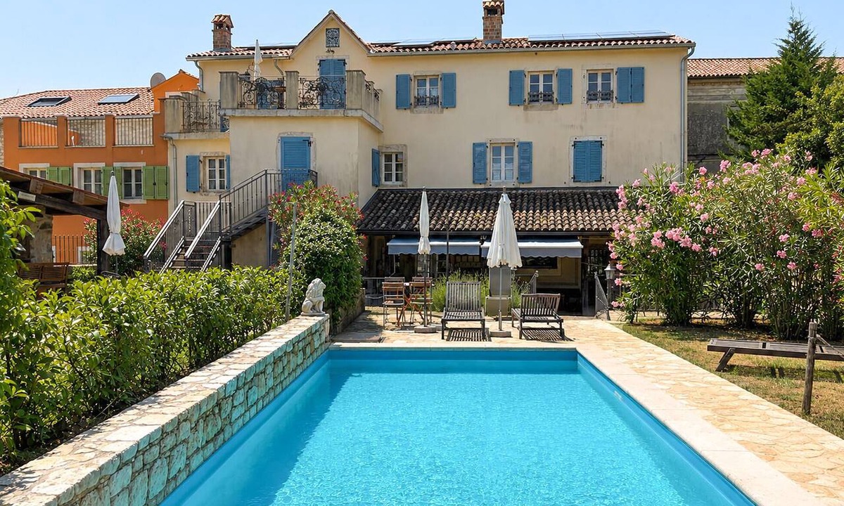 Vizinada House | Awesome home in Vizinada with private swimming pool, can be inside or outside