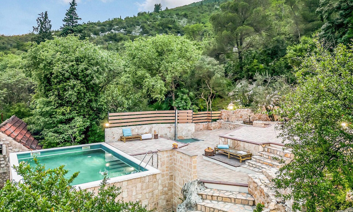Vrgorac House | Awesome home in Vrgorac