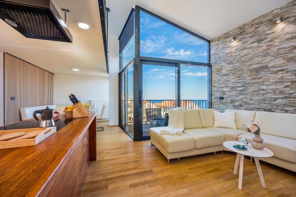 Koper Apartment | Azure Adriatic Residence with Sea-View Balcony - Happy Rentals