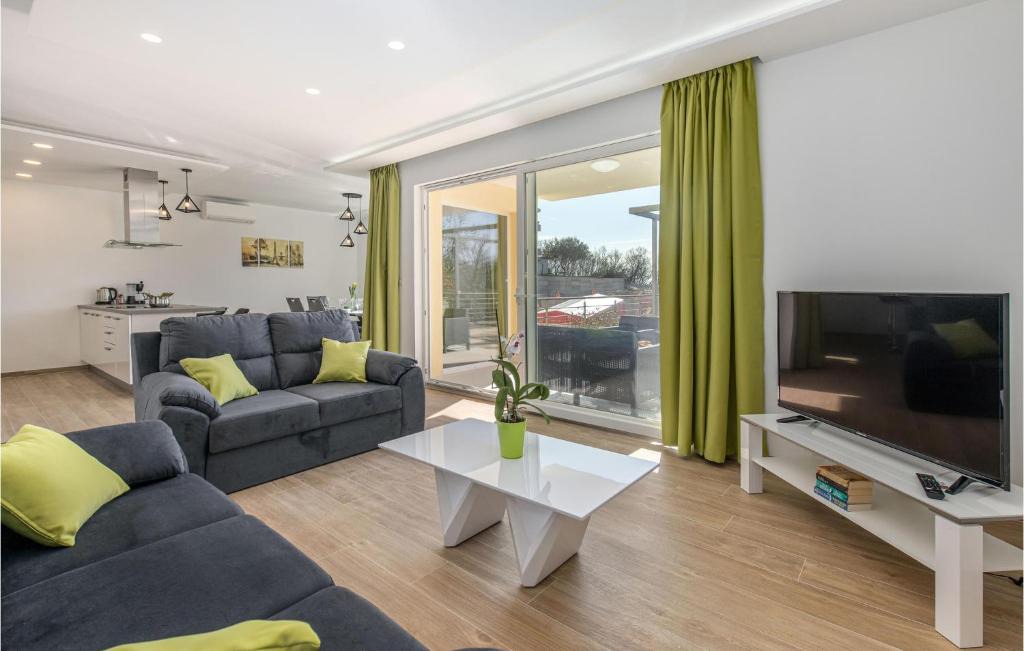 Zurkovo Apartment | Beach Front Apartment In Kostrena