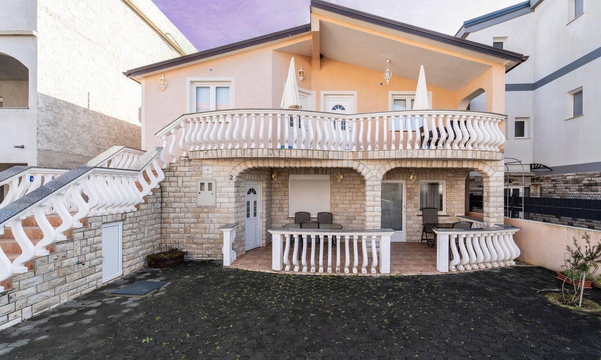 Vir Apartment | Beach front apartment in Vir with WiFi