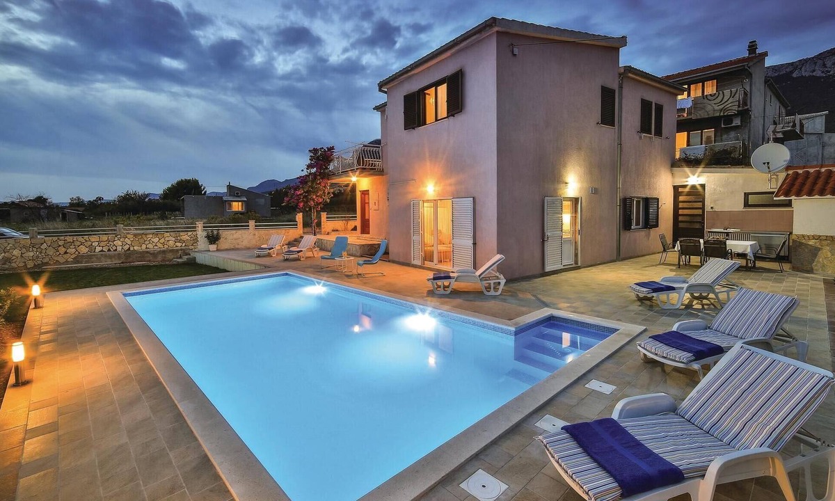 Kastel Sucurac House | Beach front home in Kastel Sucurac