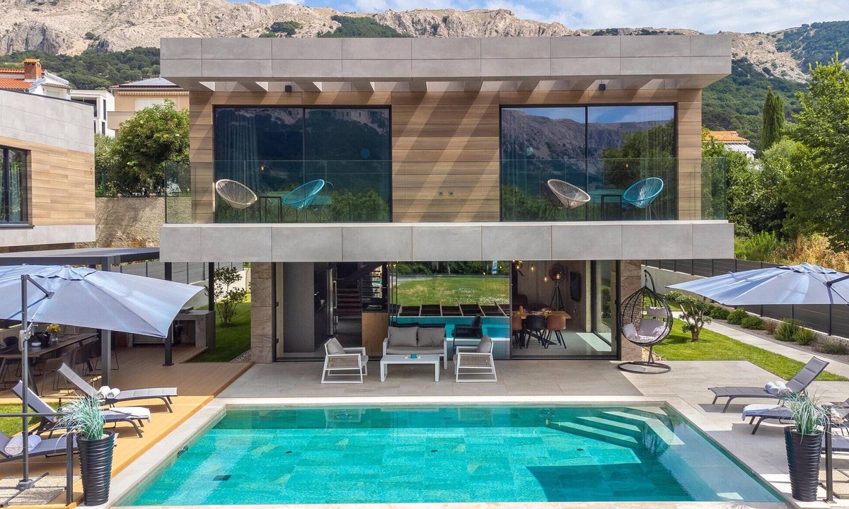 Jurandvor House | Beach front home in Baska with sauna