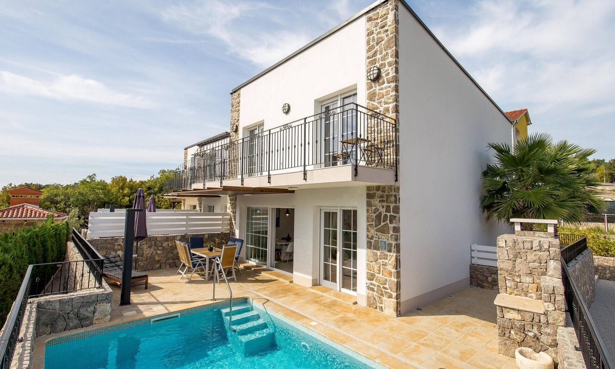 Kornic House | Beach front home in Kornic