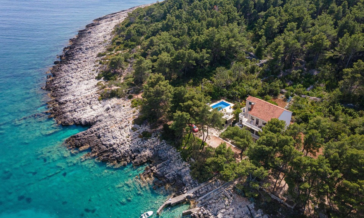 Lumbarda House | Beach front home in Lumbarda