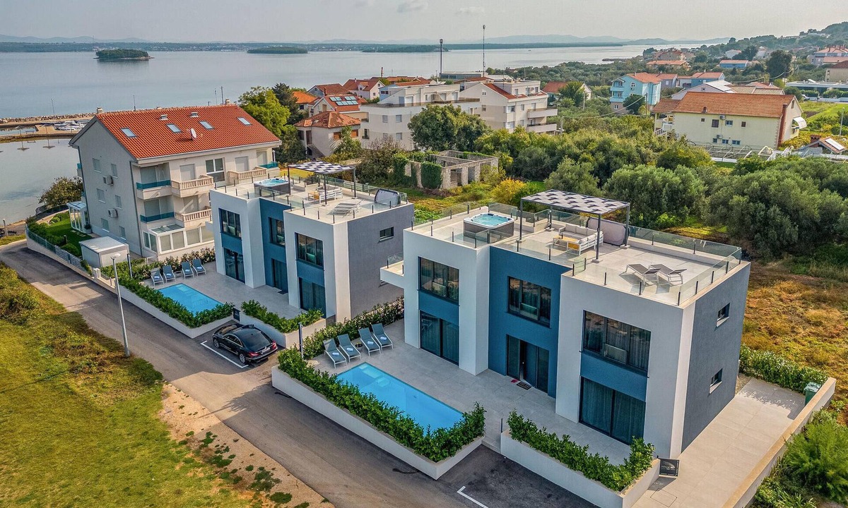 Kraj House | Beach front home in Pasman