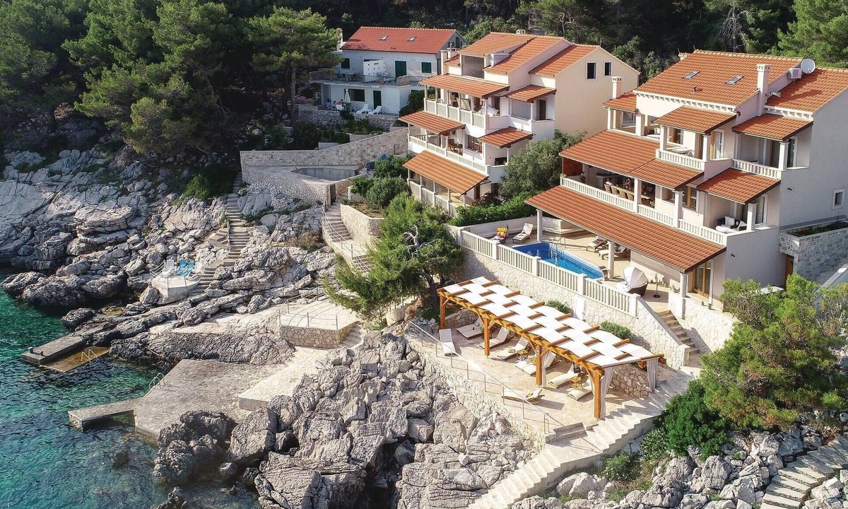 Blato House | Beach front home in Prizba with sauna