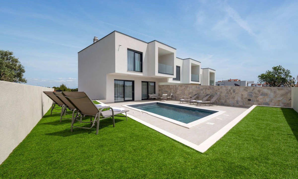 Vodice House | Beach front home in Vodice