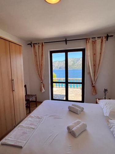 Kneza Apartment | Beachfront Apartment Mery, Kneže