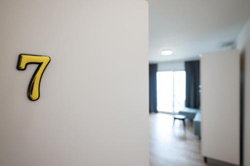 Rtina Apartment | Beachfront Apartments Tić with Seaview