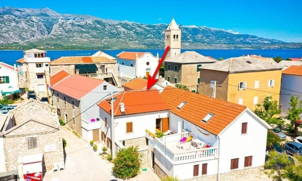 Vinjerac House | Beachfront house with hot tubVinjerac, Zadar (K-21929)