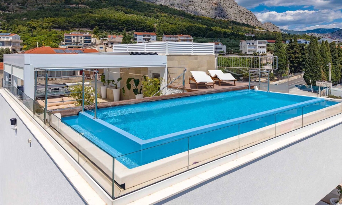 Duce Villa | Beachfront Villa Lara with Pool