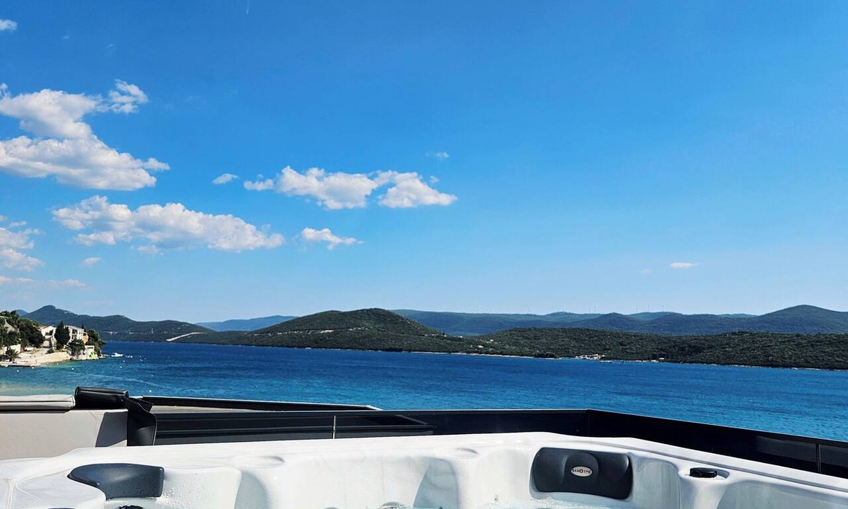 Klek Villa | Beautiful 3-bedroom Villa Truman in charming Klek, Dubrovnik-Neretva County.