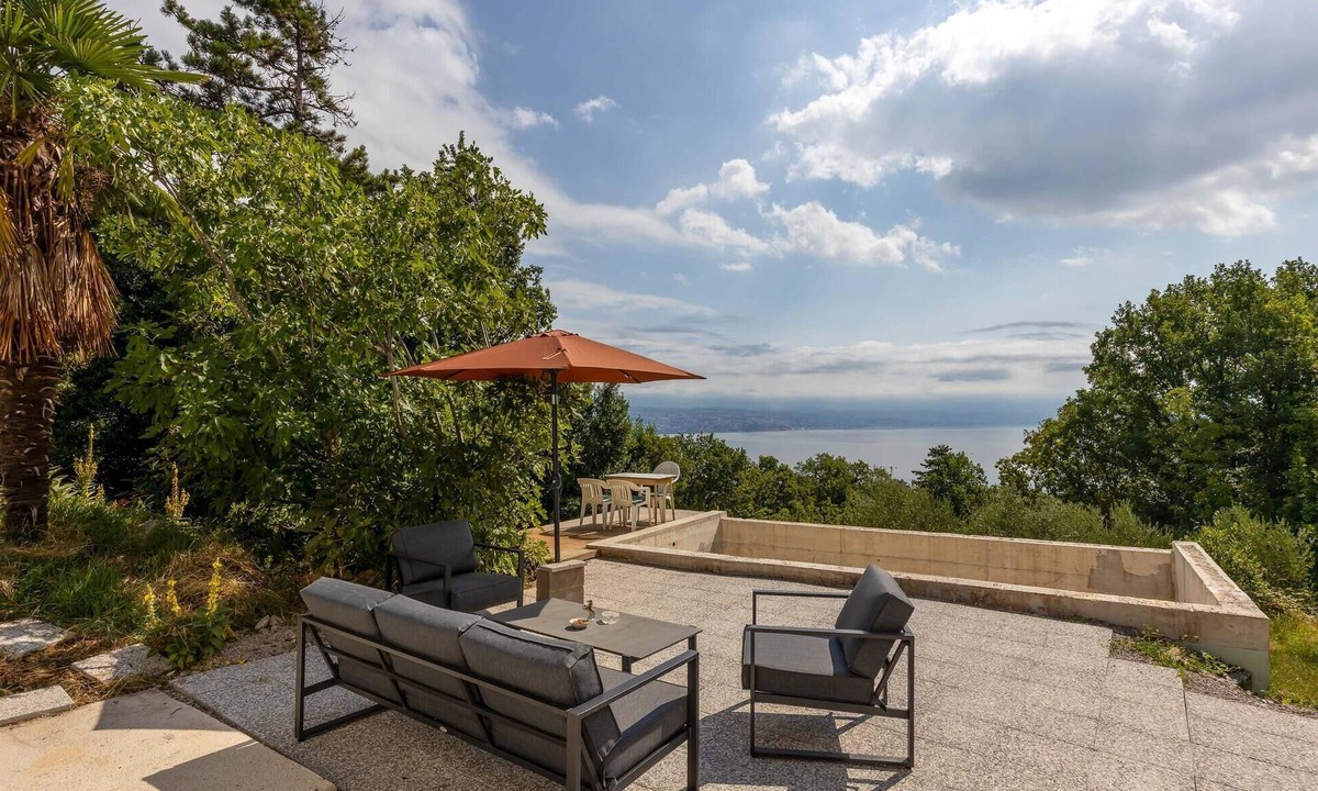 Opric Apartment | Beautiful apartment in Opric-Lovran with WiFi