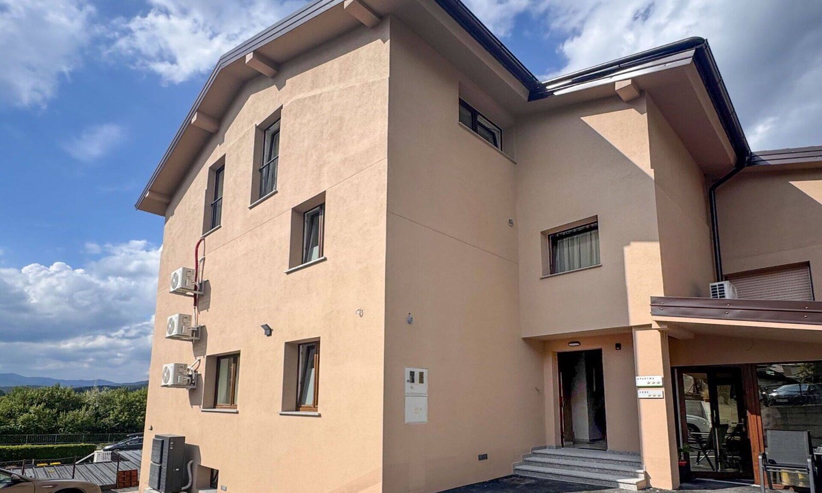 Postojna Apartment | Beautiful apartment for 4 people with A/C, WIFI, TV and panoramic view