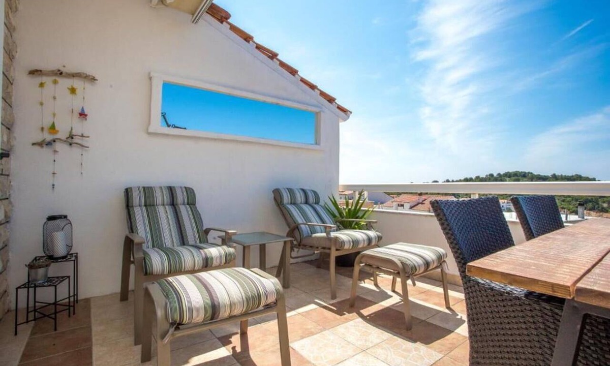 Krizna luka Apartment | Beautiful apartment for 3 guests with WIFI, A/C, TV, terrace and pets allowed