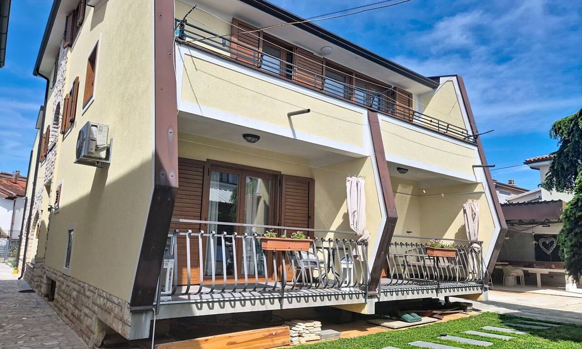 Finida Apartment | Beautiful apartment for 4 guests with WIFI, A/C, TV, terrace and pets allowed