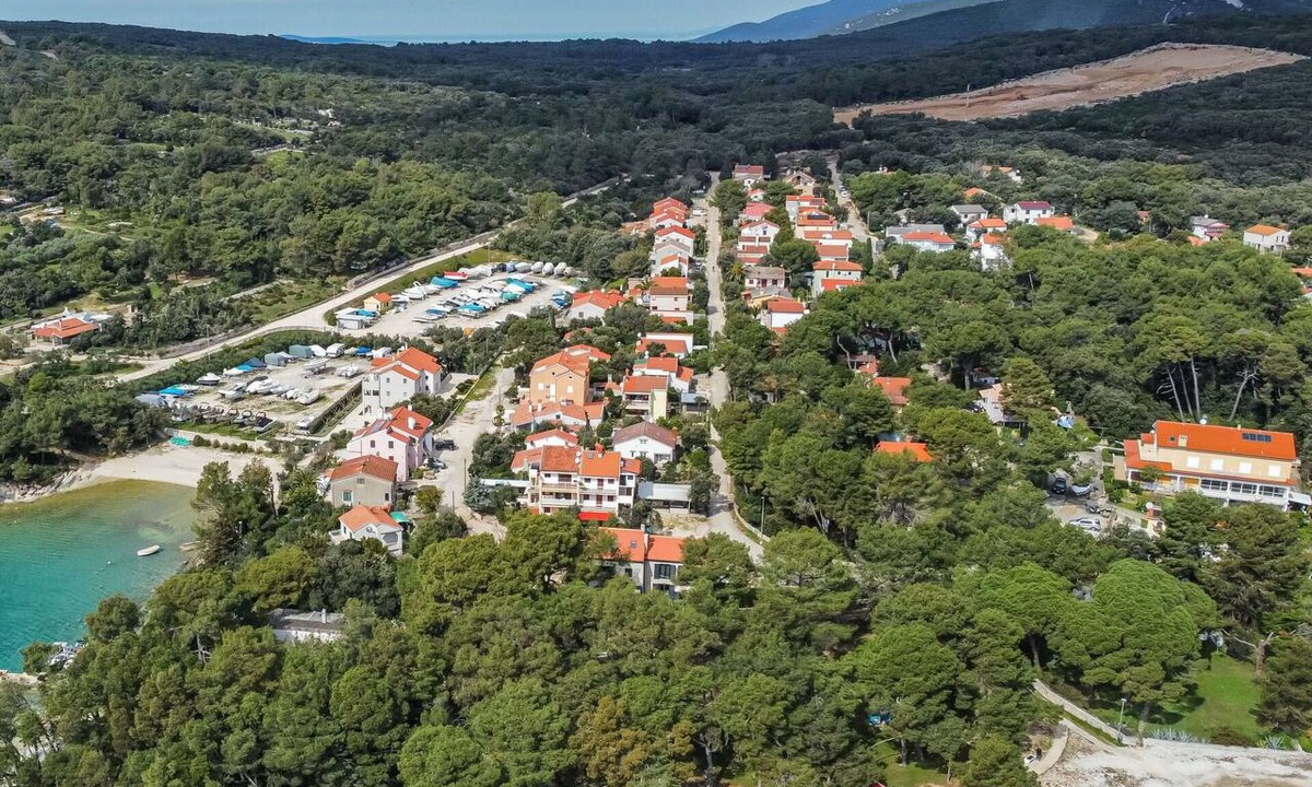 Artatore Apartment | Beautiful apartment for 6 people with A/C, hot tub, WIFI, TV and patio