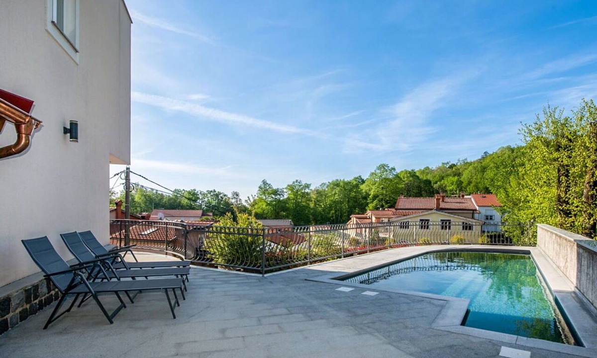 Kuceli Apartment | Beautiful apartment for 4 guests with pool, WIFI, hot tub, A/C, TV, terrace and panoramic view