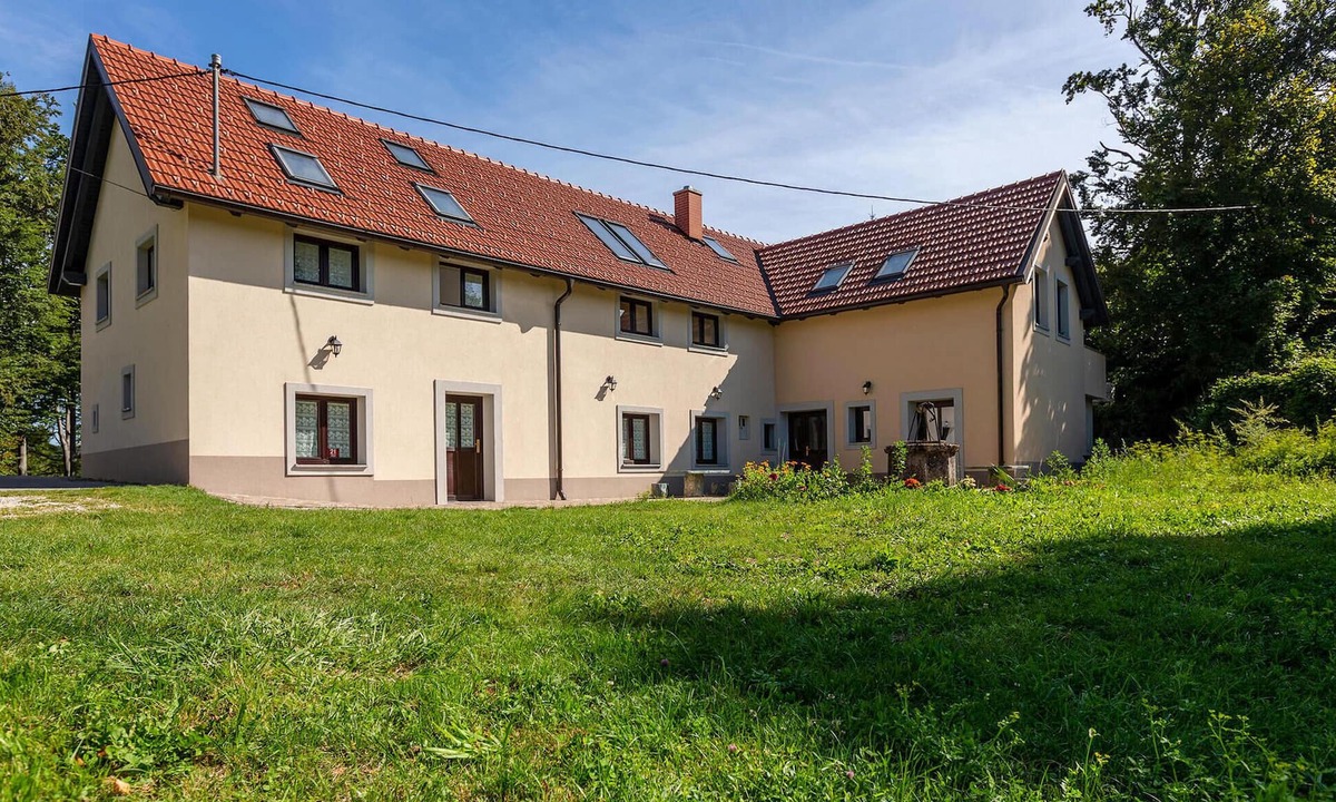 Ajdovscina Apartment | Beautiful apartment in Col