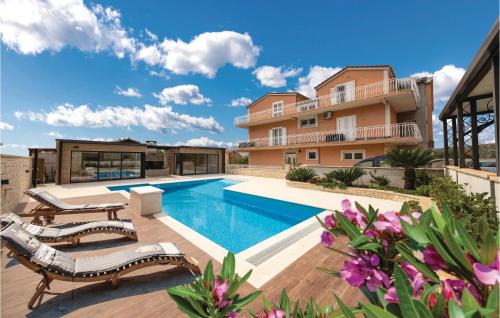 Kastel Stari Apartment | Beautiful Apartment In Kastel Stari With Wifi