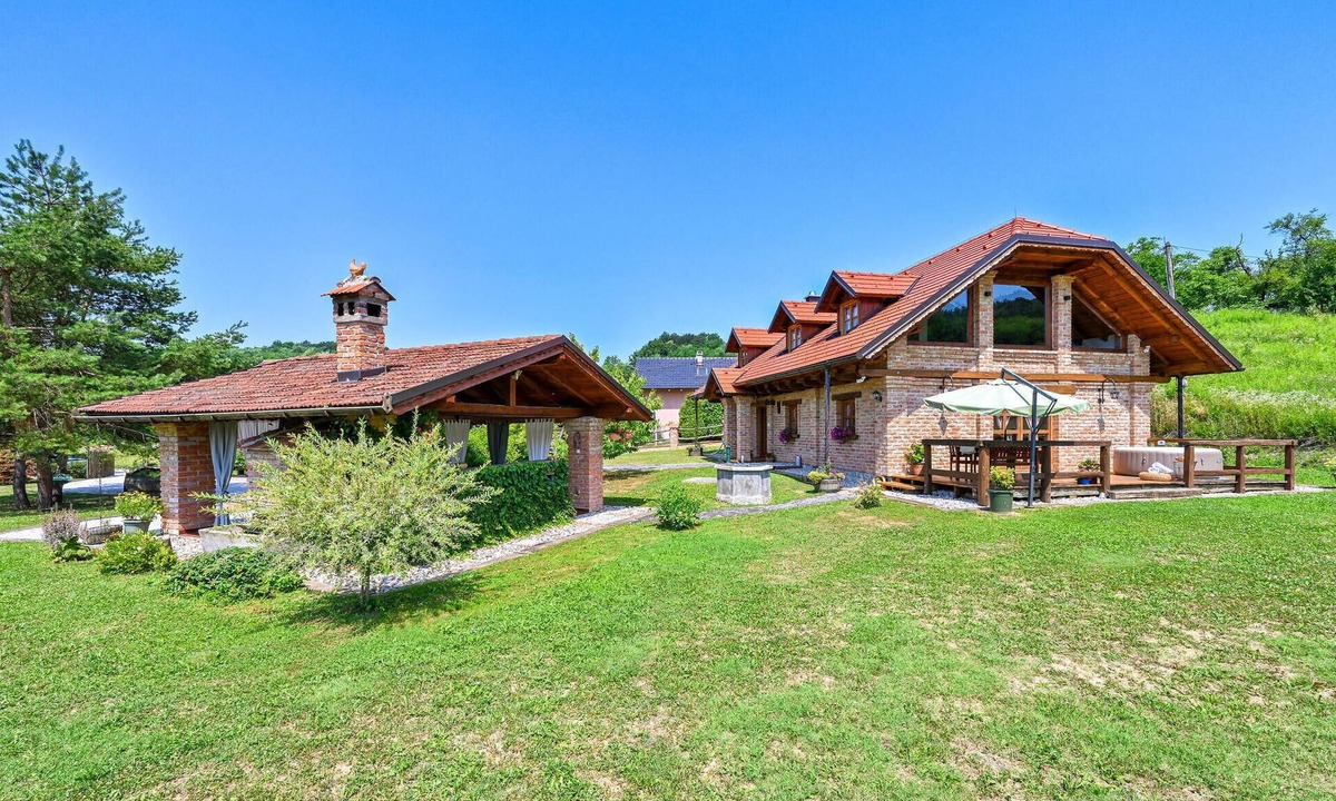 Zabok House | Beautiful home in Prosenik Gubasevski with sauna