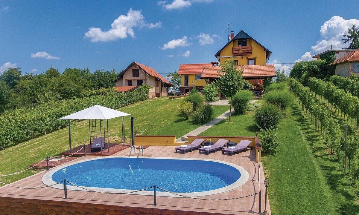 Jalzabet House | Beautiful home in Varazdinske Toplice