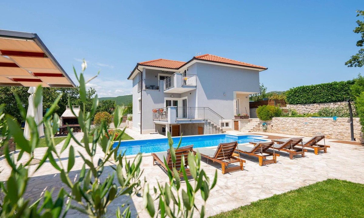 Central Dalmatia House | Beautiful home in Blato na Cetini