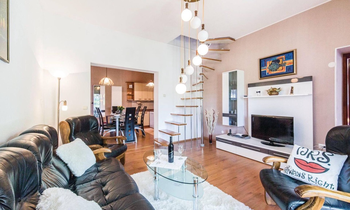 Kastel Gomilica House | Beautiful home in Kastel Gomilica with WiFi
