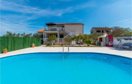 Benkovac House | Beautiful Home In Ceranje Gornje