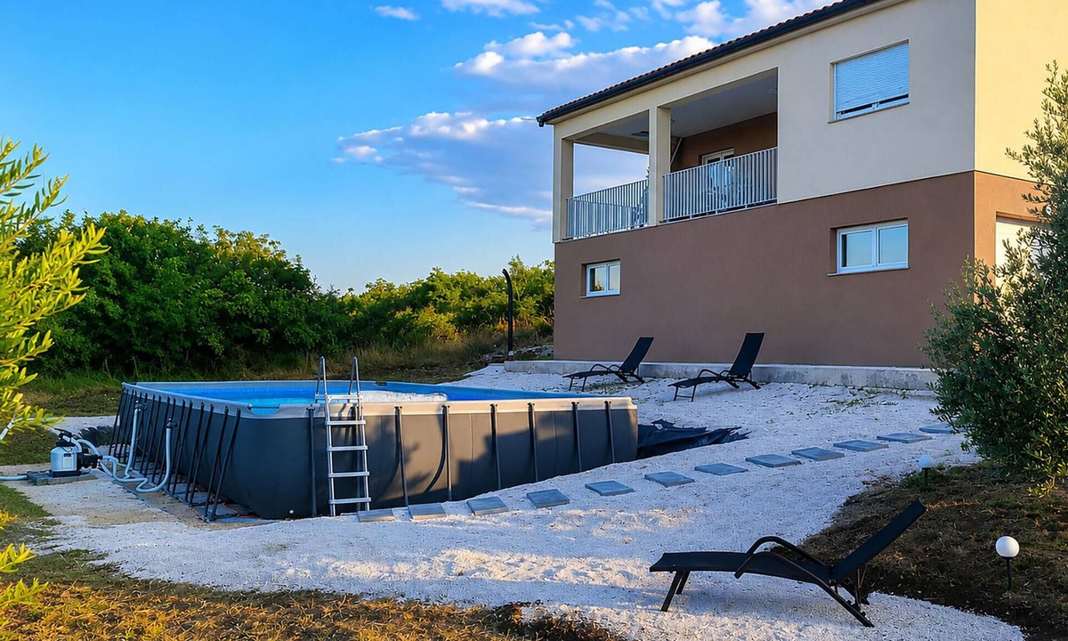 Lovinac House | Beautiful home in Lovinac