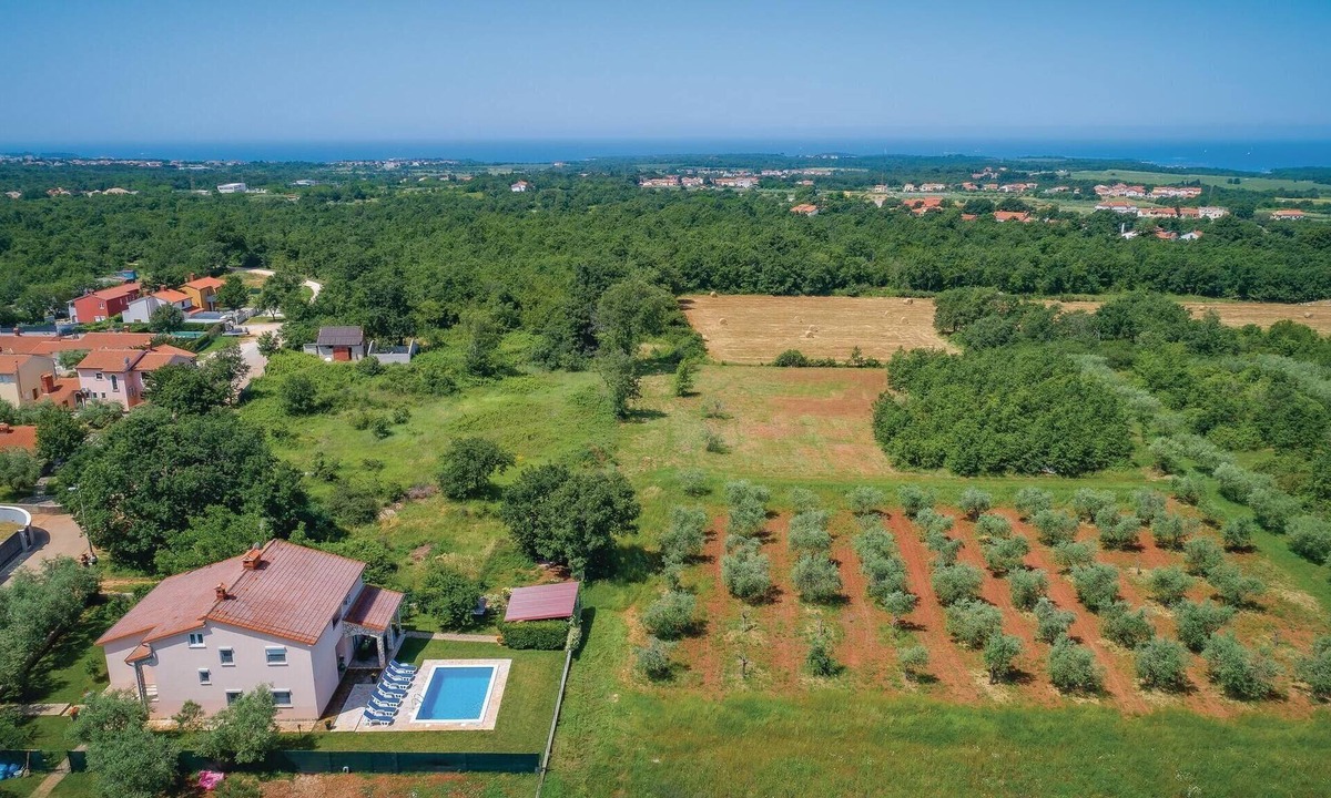 Porec House | Beautiful home in Mihatovici