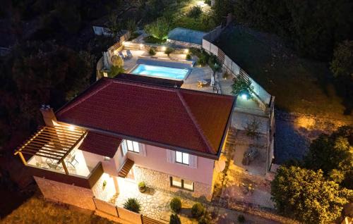 Pokrovnik House | Beautiful Home In Pokrovnik With Sauna