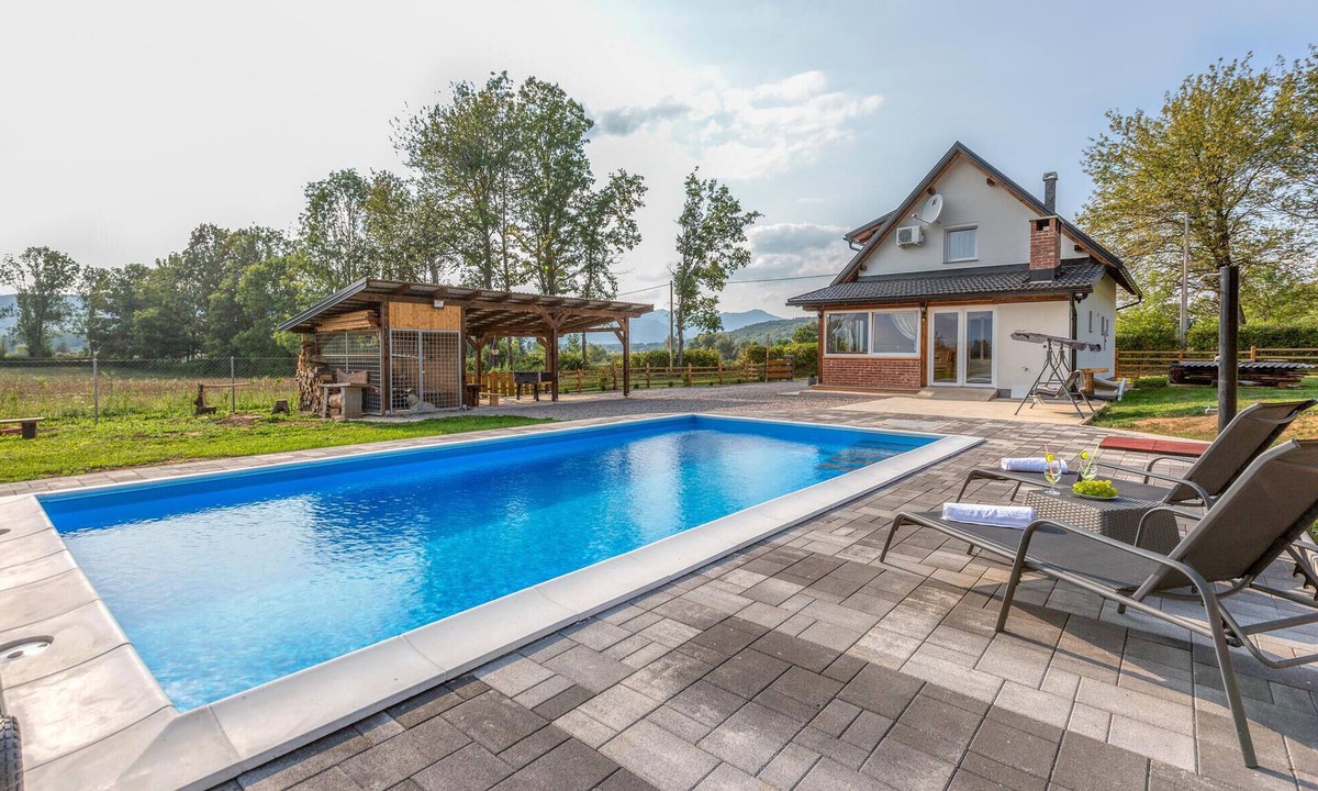 Gospic House | Beautiful home in Smiljan with sauna