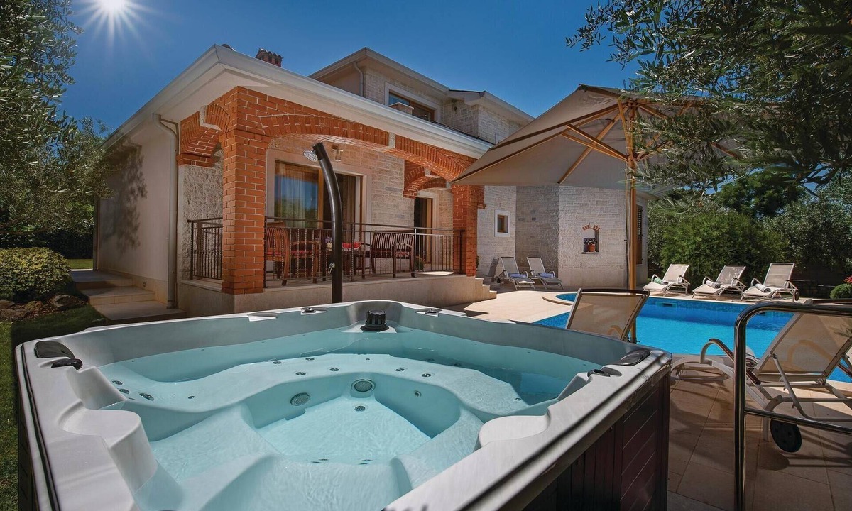 Vabriga House | Beautiful home in Tar