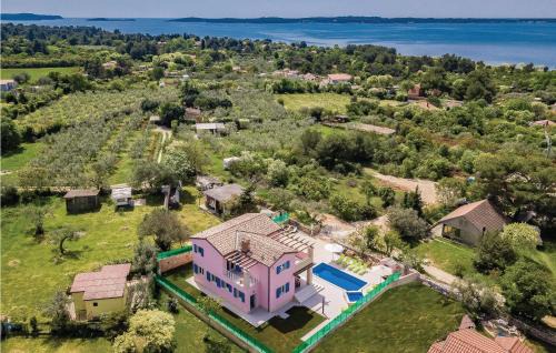 Peroj House | Beautiful Home In Vodnjan