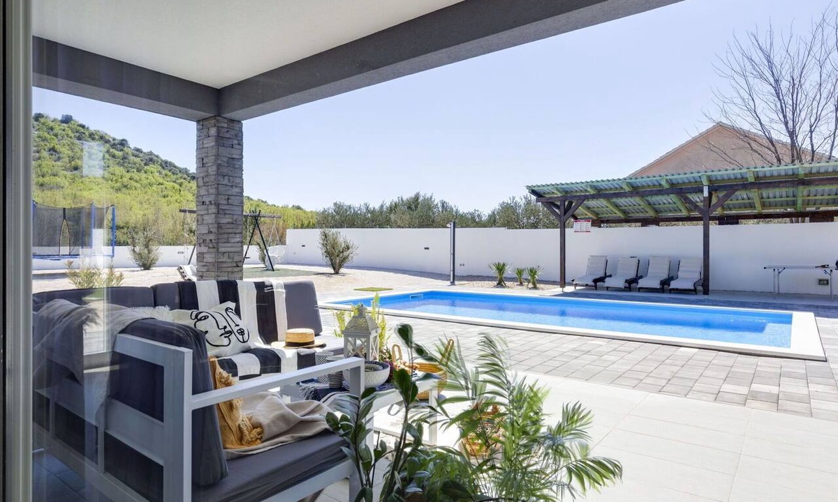 Stankovci House | Beautiful private villa for 8 guests with private pool, WIFI, A/C, TV, patio and pets allowed