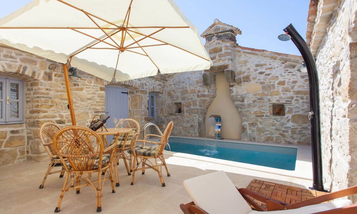 Krbune House | Beautiful private villa for 4 guests with private pool, WIFI, A/C, TV, terrace and panoramic view