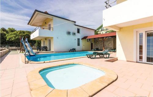 Viskovici Apartment | Beautiful Studio In Labin With Swimming Pool