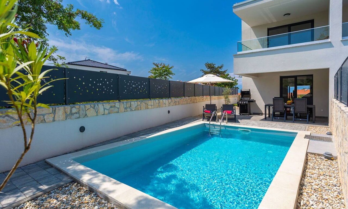 Bogovici House | Beautiful villa for 6 guests with A/C, private pool, WIFI, TV, terrace and pets allowed