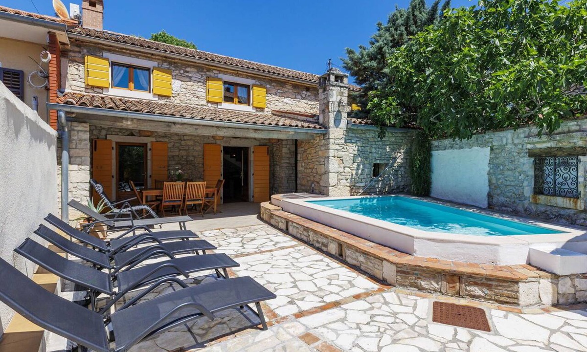 Puntera House | Beautiful villa for 6 people with internet, private pool, TV, terrace and pets allowed