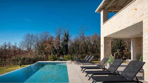 Visnjan Villa | Beautiful Villa Legro with pool in Visnjan